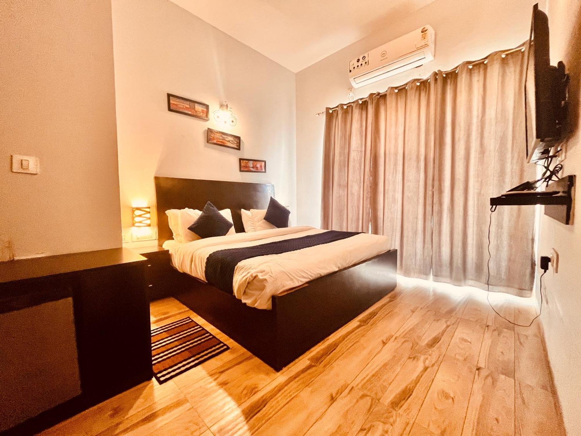 Pearl Grand Boutique Cottage In Omaxe Anandam Vrindavan - #Premium Ac Rooms With Balcony #Big Parking #Lift #Garden #Peaceful Area #Near Prem Mandir #Property Of The Year #Most Awarded Kültér fotó