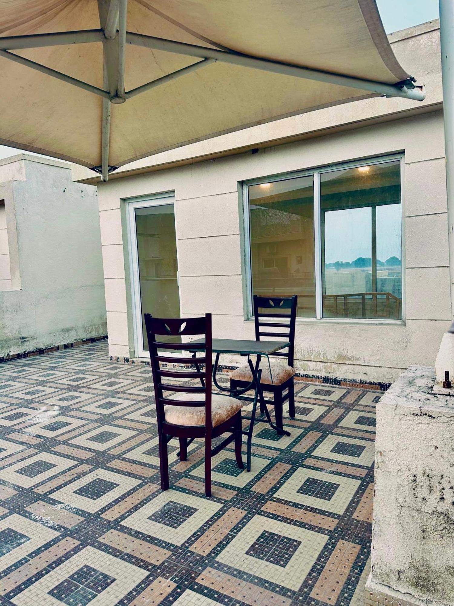 Pearl Grand Boutique Cottage In Omaxe Anandam Vrindavan - #Premium Ac Rooms With Balcony #Big Parking #Lift #Garden #Peaceful Area #Near Prem Mandir #Property Of The Year #Most Awarded Kültér fotó