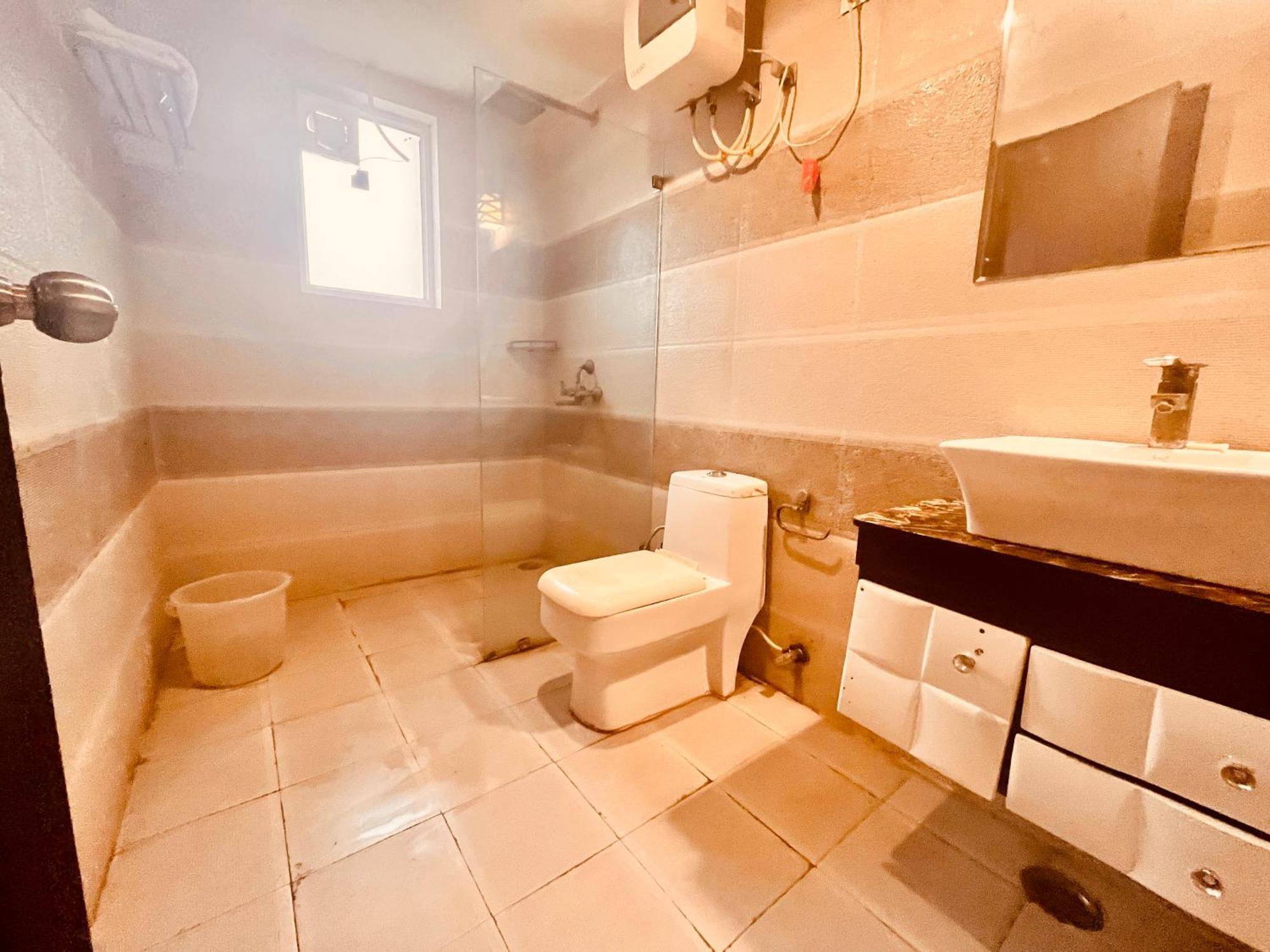 Pearl Grand Boutique Cottage In Omaxe Anandam Vrindavan - #Premium Ac Rooms With Balcony #Big Parking #Lift #Garden #Peaceful Area #Near Prem Mandir #Property Of The Year #Most Awarded Kültér fotó
