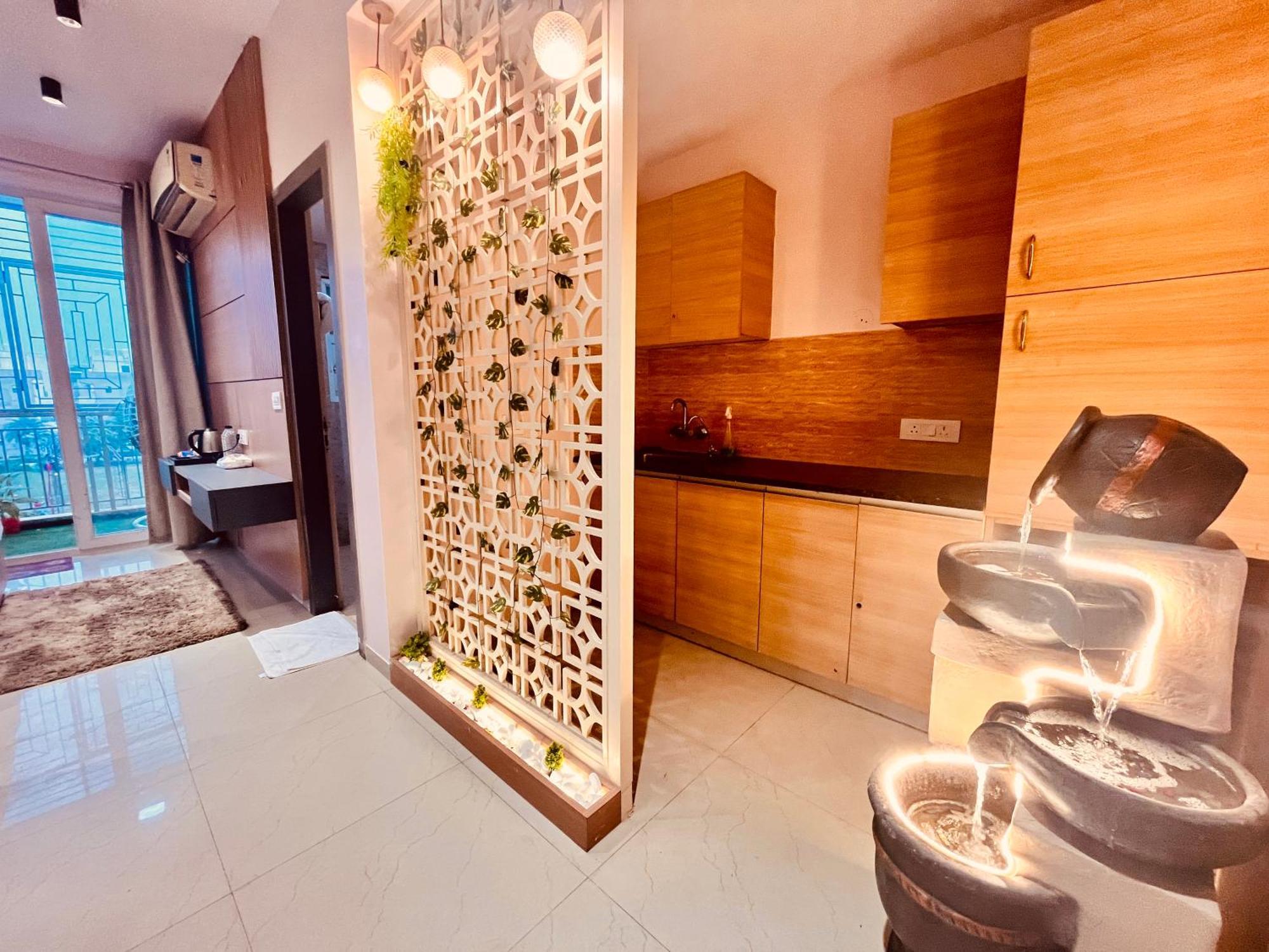 Pearl Grand Boutique Cottage In Omaxe Anandam Vrindavan - #Premium Ac Rooms With Balcony #Big Parking #Lift #Garden #Peaceful Area #Near Prem Mandir #Property Of The Year #Most Awarded Kültér fotó
