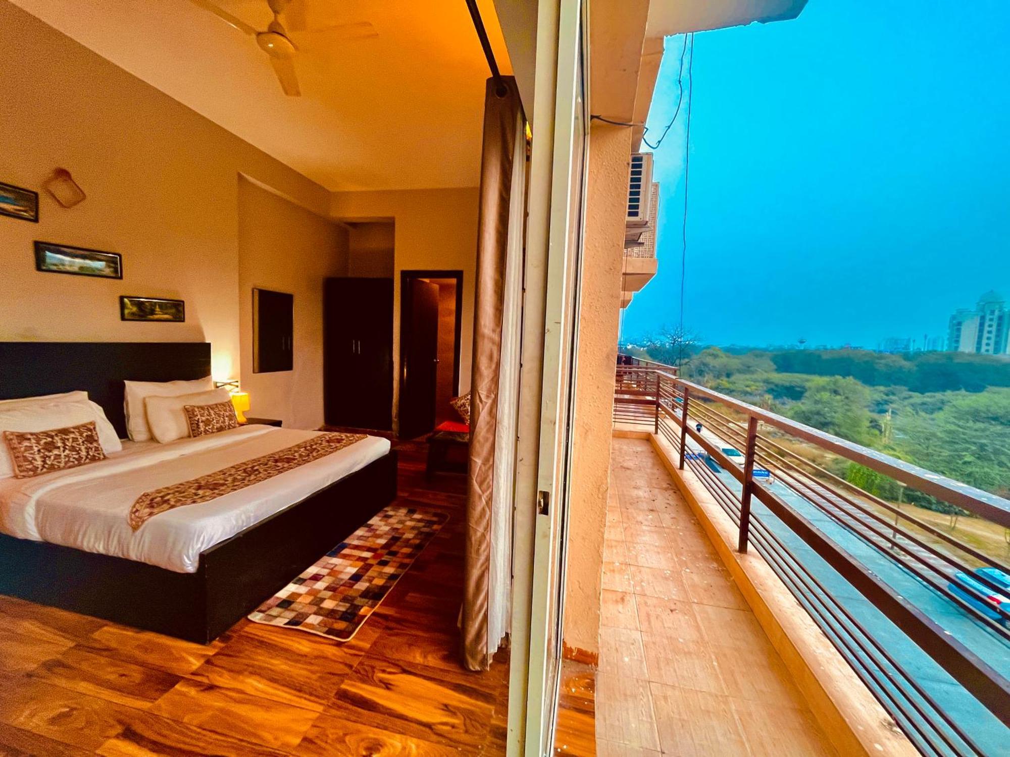 Pearl Grand Boutique Cottage In Omaxe Anandam Vrindavan - #Premium Ac Rooms With Balcony #Big Parking #Lift #Garden #Peaceful Area #Near Prem Mandir #Property Of The Year #Most Awarded Kültér fotó