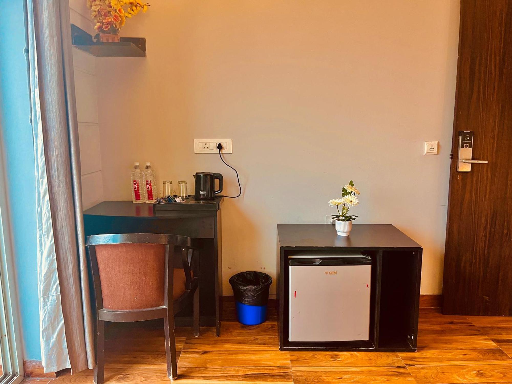 Pearl Grand Boutique Cottage In Omaxe Anandam Vrindavan - #Premium Ac Rooms With Balcony #Big Parking #Lift #Garden #Peaceful Area #Near Prem Mandir #Property Of The Year #Most Awarded Kültér fotó